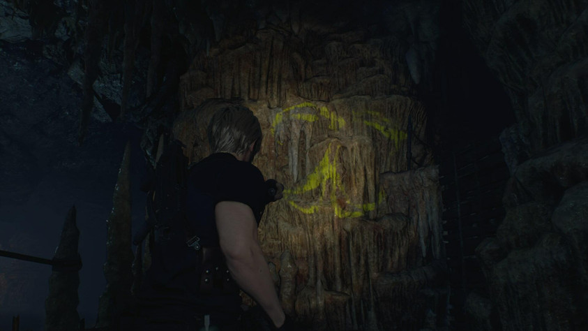 Вот так выглядят подсказки на стенах пещеры.