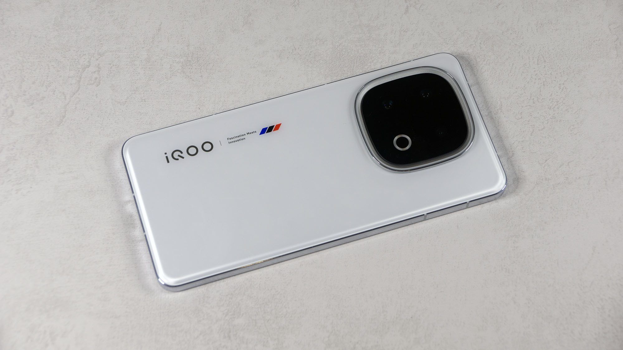 Настоящий монстр: Обзор смартфона IQOO 13