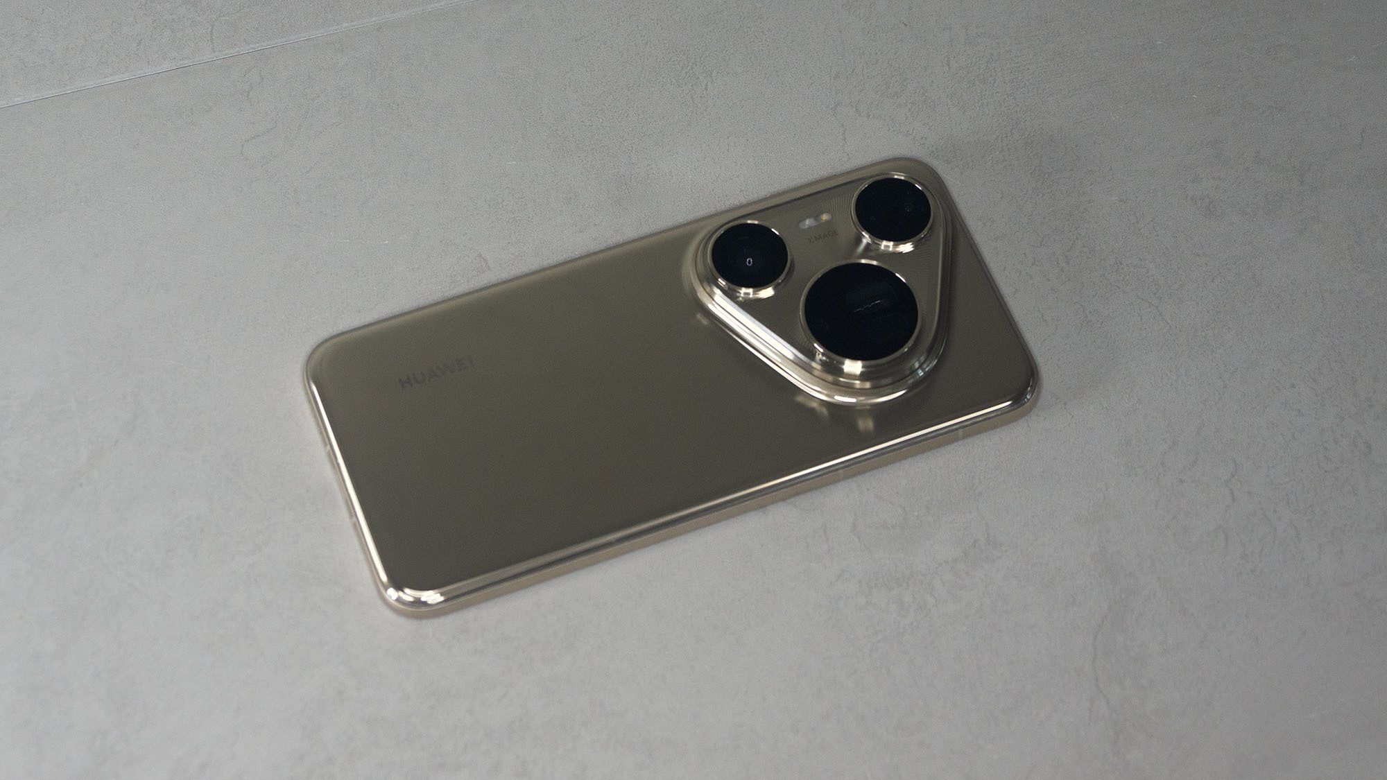Революционный выбор для съемок: Обзор смартфона HUAWEI Pura 80 Ultra
