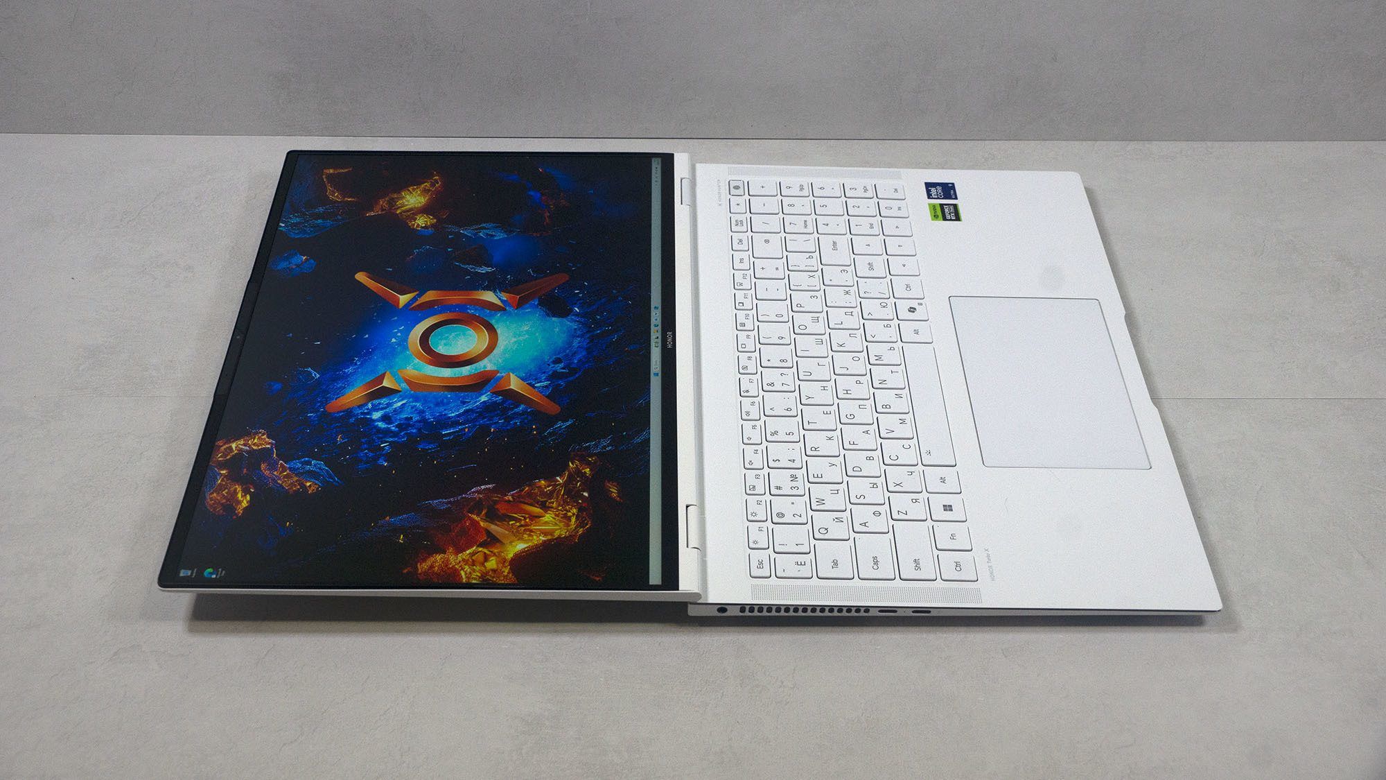 Премиальная утонченность: Обзор ноутбука HONOR MagicBook Pro 16 Hunter Edition (2025)
