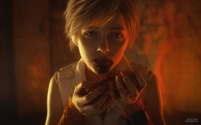 Красиво: Популярная косплеерша органично перевоплотилась в Хизер Мейсон из Silent Hill 3