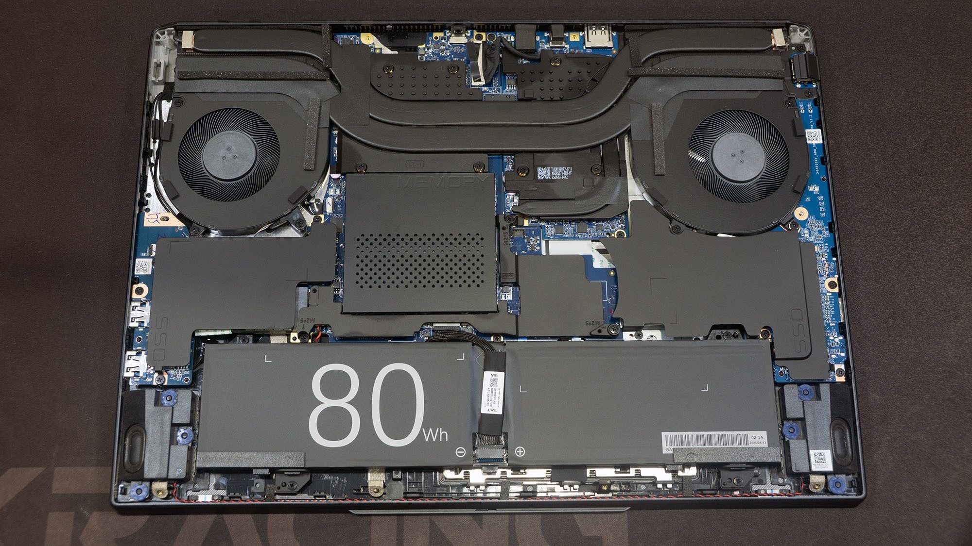 Вот тебе и пироги: Обзор ноутбука Maibenben X‑Treme Typhoon X16B в стиле Atomic Heart