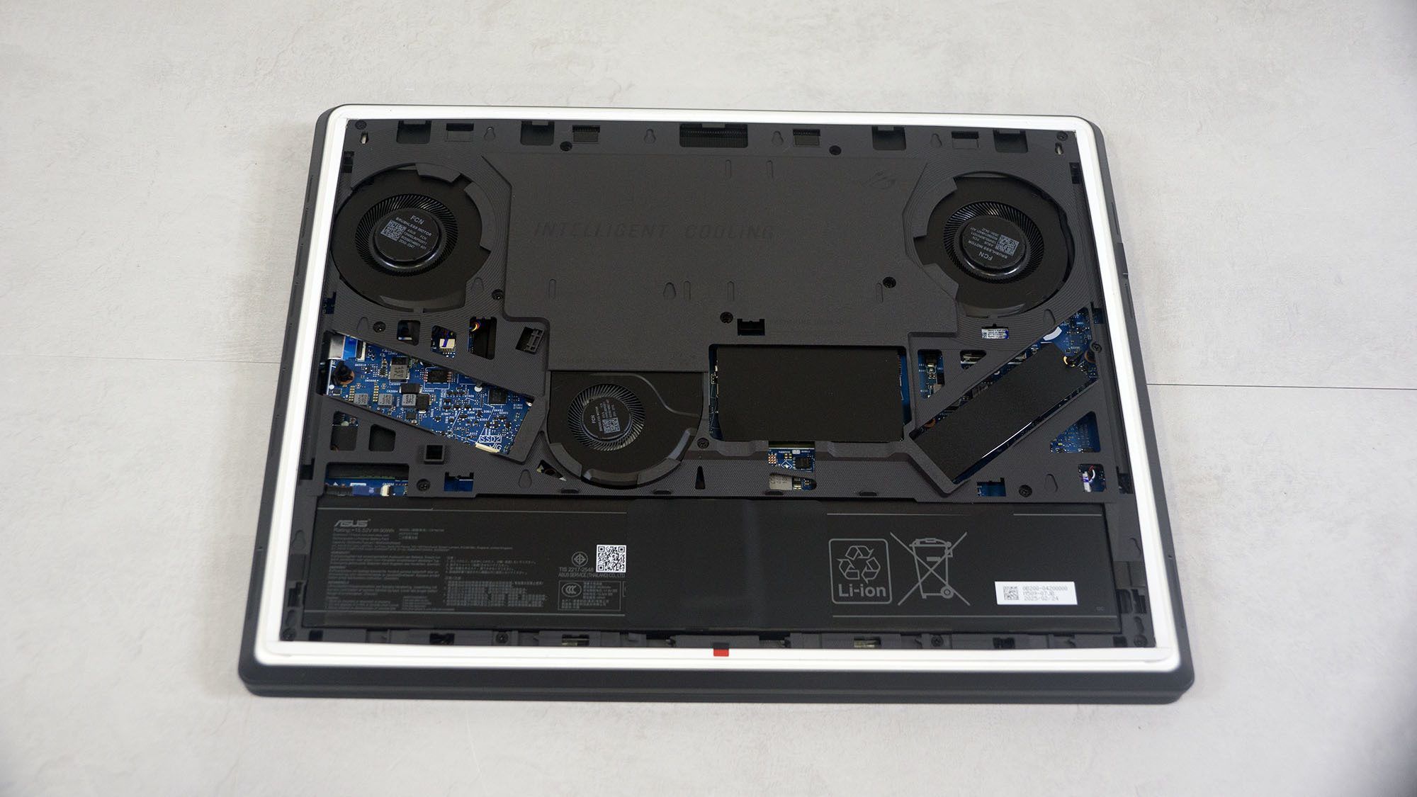 Компактная производительность: Обзор ноутбука ASUS ROG Strix G16 (G615)