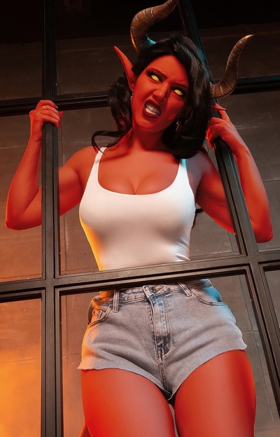 Впечатляет: Косплеерши красиво перевоплотились в героинь популярной игры Dispatch